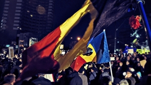 Pompierii au intervenit in Piata Universitatii! Vezi ce "ardea" in Piata!