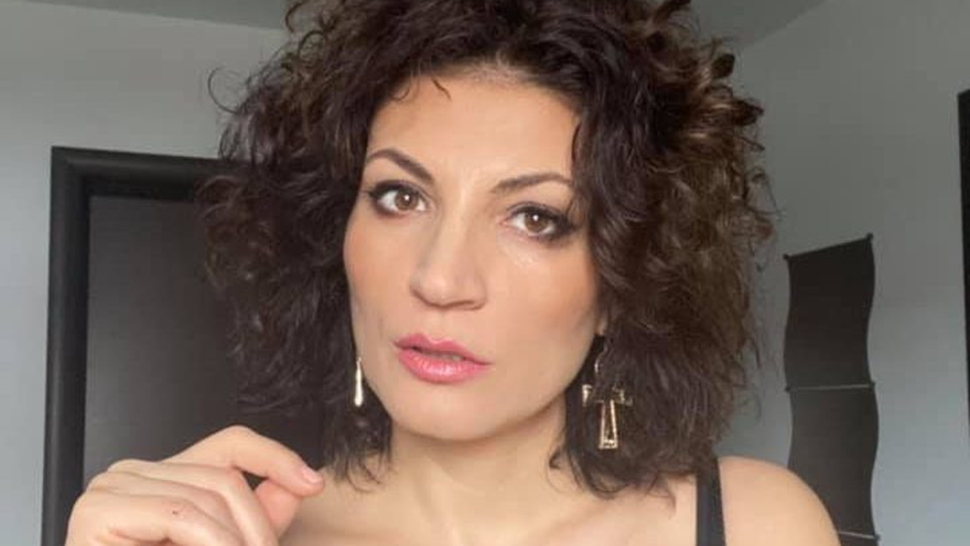 Ioana Ginghină critică învățământul din România: ”Domnii aceștia ori nu trăiesc în România, ori n-au copii și nici habar de ceea ce se întâmplă”