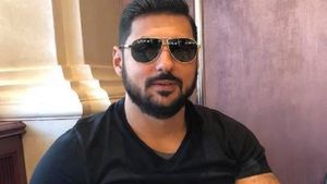 Interlopul Fane Văncică a fost arestat. A făcut live pe TikTok, în timp ce era băgat în mașina Jandarmeriei