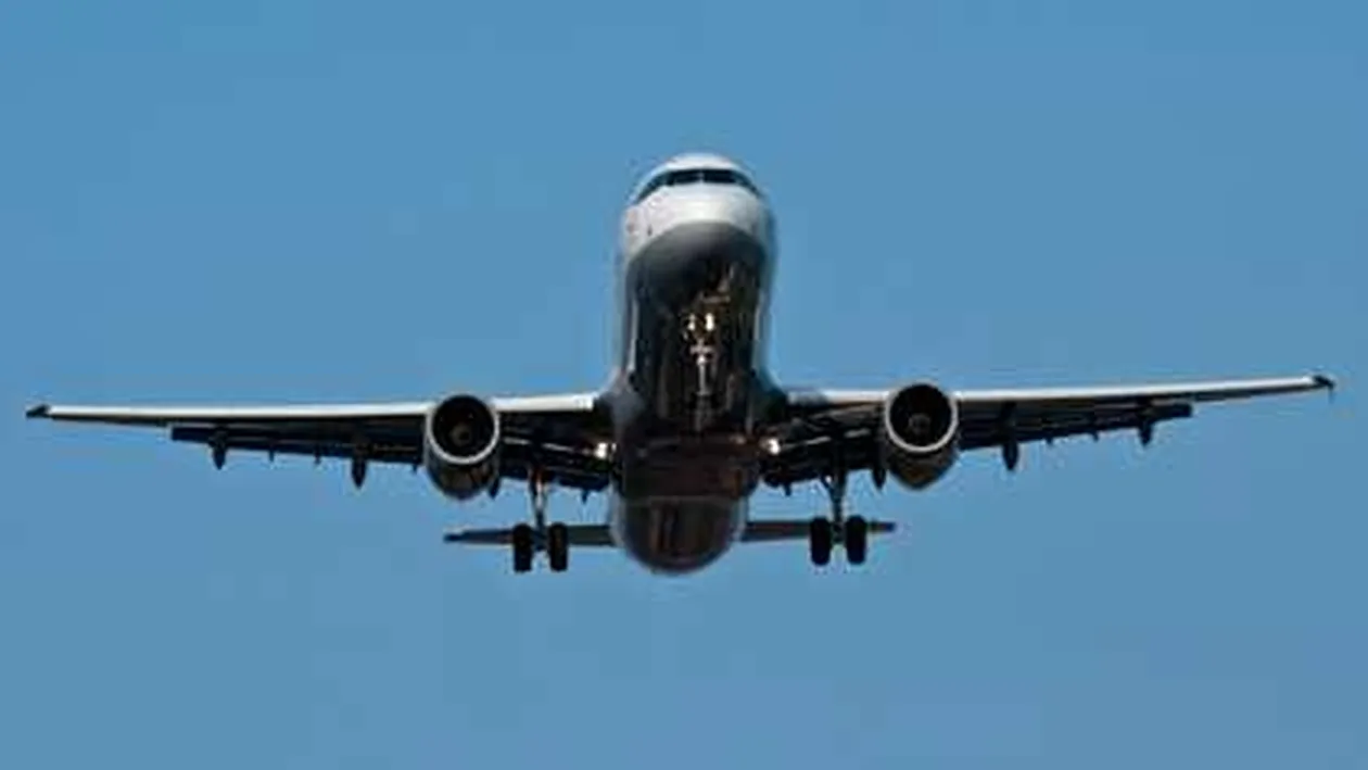 Un hoţ a oprit la sol un avion, în Timişoara. Ce a furat bărbatul