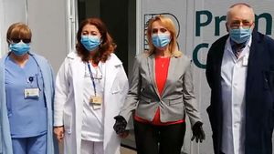 Gabriela Firea a inaugurat tomograful care depistează COVID-19 în câteva minute VIDEO