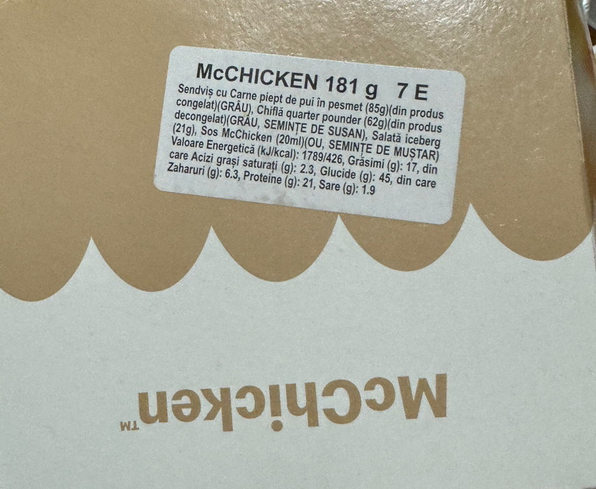 Ce conține, de fapt, celebrul sandwich McChicken de la McDonald’s. Majoritatea românilor îl cumpără!