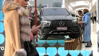 Nici Alex Bodi nu o răsfăța așa. Bianca Drăgușanu a descălecat la mall dintr-un Mercedes GLE nou-nouț, cu șofer personal + Și-a comandat cercei și colier cu diamante