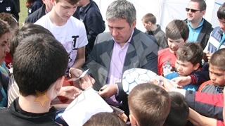 Hagi, cu ochii pe viitorii mari fotbalisti ai Romaniei