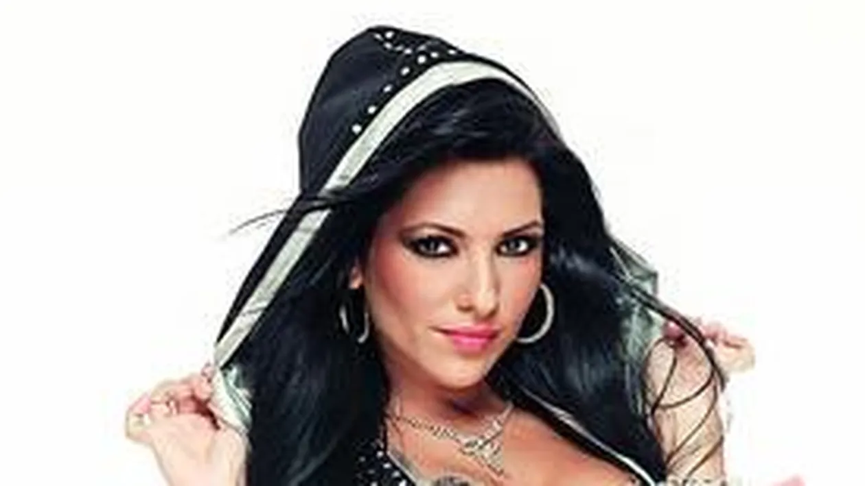 Cantareata Celia i-a luat mintile arbitrului Bocaneala