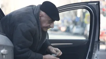 Am bani de dat, am datorii la pacanele. Lis pune leu pe leu si nu renunta la jocurile de noroc, iar Oana il sustine