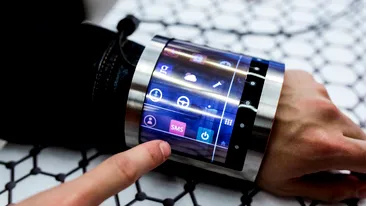 Cele mai tari gadgeturi prezentate la Mobile World Congress. Brătara flexibilă care ia locul tabletei a uimit pe toată lumea!