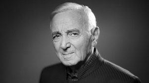 Charles Aznavour a murit în urma unei insuficiențe cardio-respiratorii. Artistul a fost descoperit în cadă