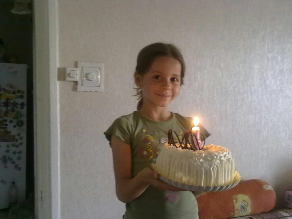 Gest emoţionant făcut de Anamaria Ferentz! A venit în ţară, organizează petrecere de ziua ei, iar în loc de cadouri le cere invitaţilor să doneze pentru o fetiţă bolnavă de cancer!