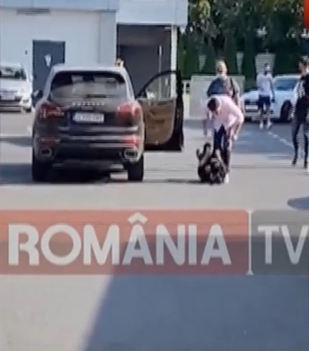 Scene șocante: Brigitte a fost agresată de Pastramă în parcarea unui supermarket