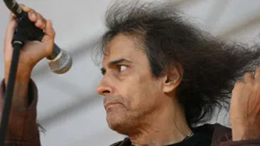 Managerul trupei Iris: Cristi Minculescu se afla in Germania unde isi face analizele. Nu se retrage din muzica!