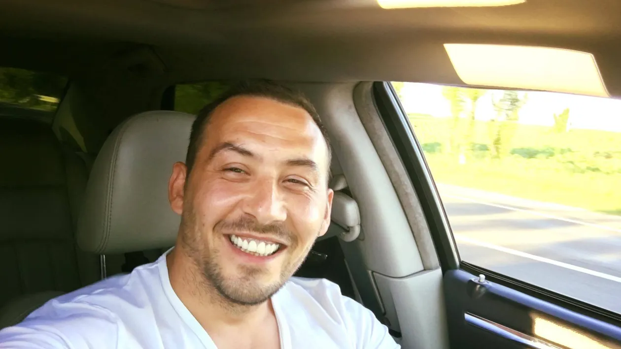 Ştefan Stan, probleme cu Poliţia! Artistul a fost nevoit să scoată o sumă frumuşică din portofel ca să scape de necaz