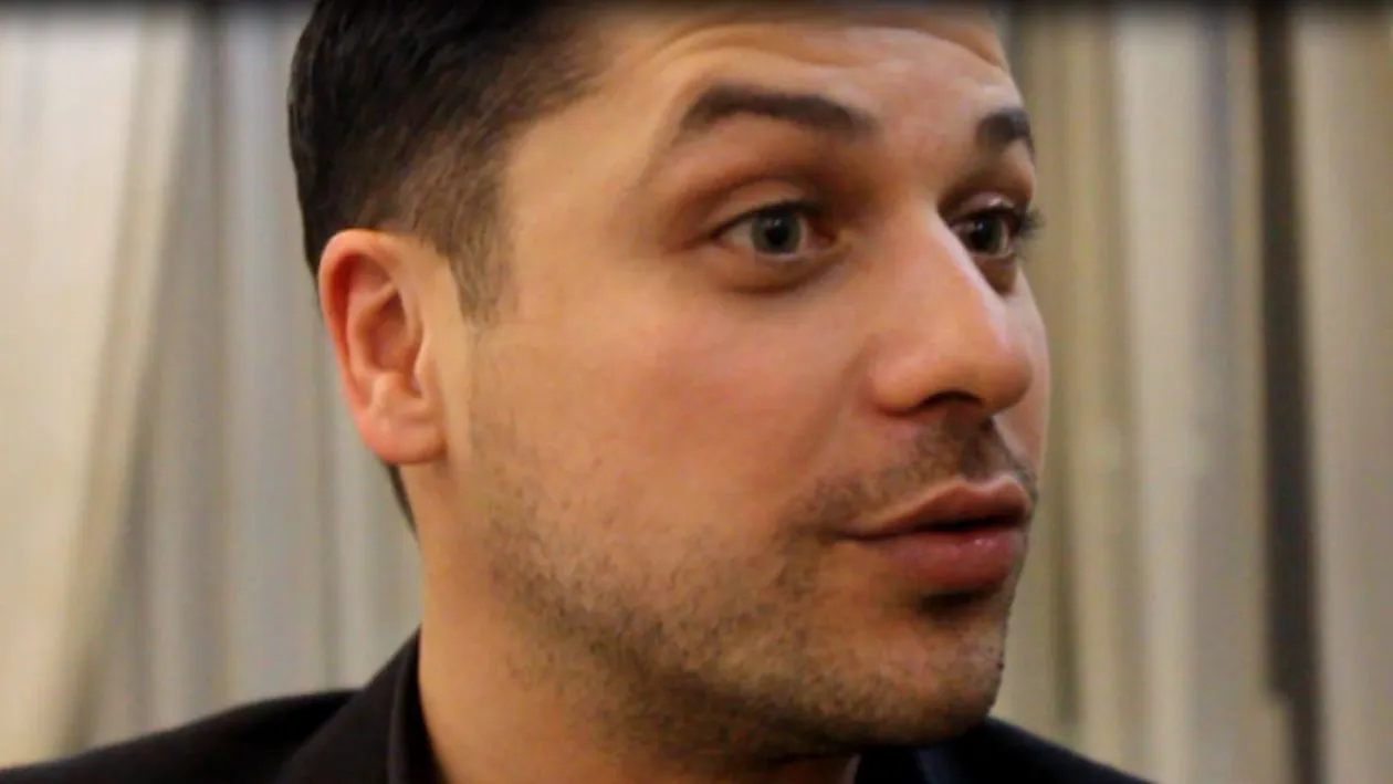 Adio afaceri, actorie si biliard pentru o meserie super banoasa! Din ce castiga Augustin Viziru 2.500 de euro pe noapte