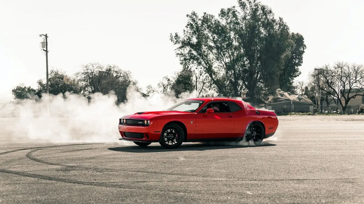 Uluitor! Prins făcând drifturi fără permis, bărbatul a negat vehement ce a făcut! Cum s-a terminat ”povestea”