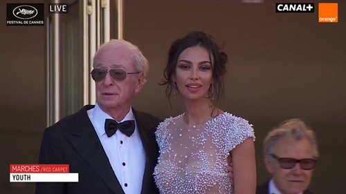 Madalina Ghenea, SENZATIE pe covorul rosu de la Cannes! Bruneta a stralucit intr-o rochie creata de Cristina Savulescu