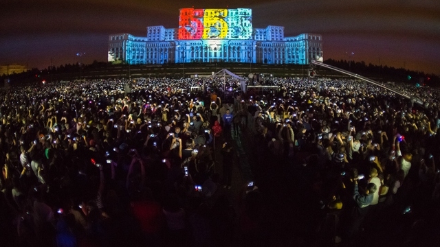 Spectacol grandios de Zilele Bucurestiului! Primarul Oprescu: “Asta ma face sa fiu din nou mandru de bucuresteni!"
