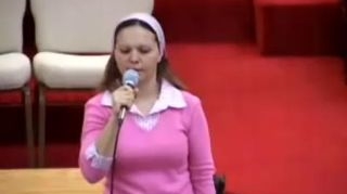 VIDEO Nebuna de legat? A renuntat la votca, droguri si viata de gangster in LA pentru Dumnezeu!
