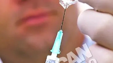 Caz revoltator la un liceu din Constanta! Elevii au fost vaccinati de femeia de serviciu si au inceput sa se simta rau