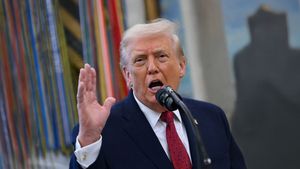 Iranul va fi „șters de pe fața pământului”, amenință Trump. Mesaj dur pentru Teheran