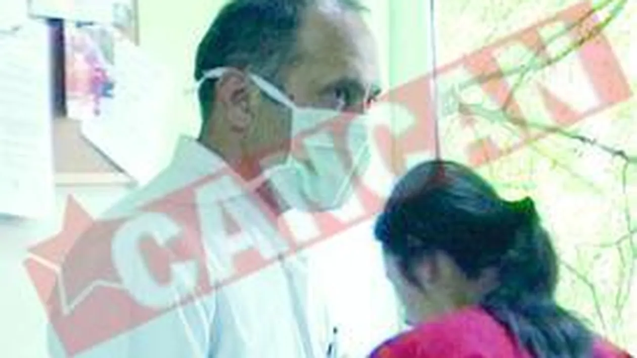 Medicii, in alerta la aeroport, de frica gripei porcine