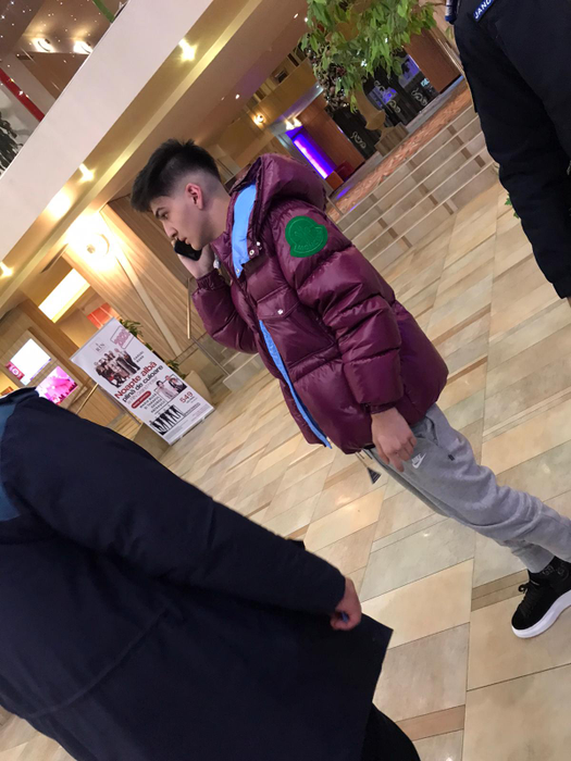 Abi Talent discută cu polițistul, după ce a fost tras de ureche de Tarzy