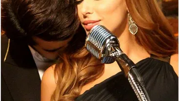 Iulia Vântur, în tandreţuri cu un alt indian chiar sub ochii surorii lui Salman Khan