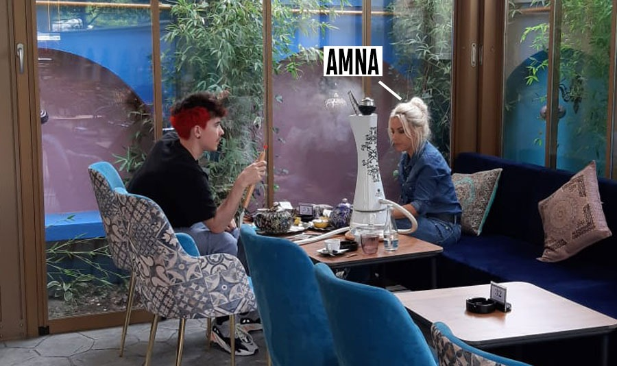 Amna și tinerelul au “poștit” o narghilea