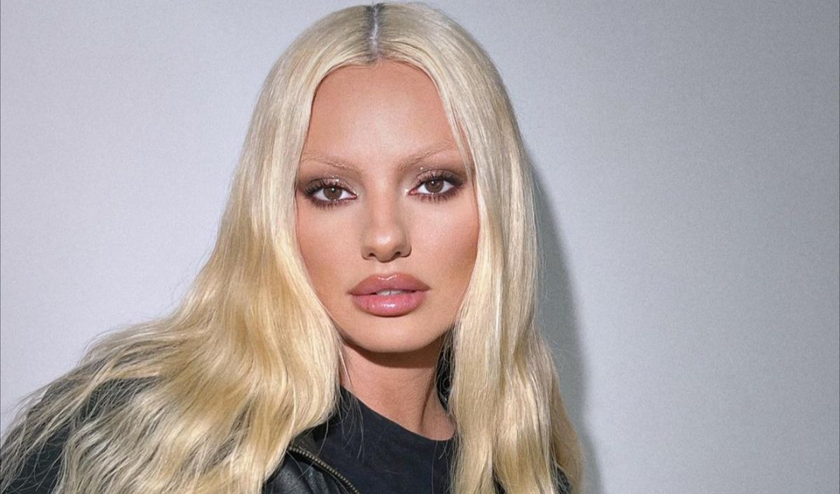 Alexandra Stan, emoționată până la lacrimi / Sursa foto: Social media
