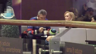 Gabi Firea si sotul ei s-au indulcit la mall!