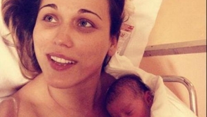 S-a asezat la casa ei! Ramona Bambola, romanca cu sani uriasi care i-a innebunit pe italieni, este o mandra mamica de gemene