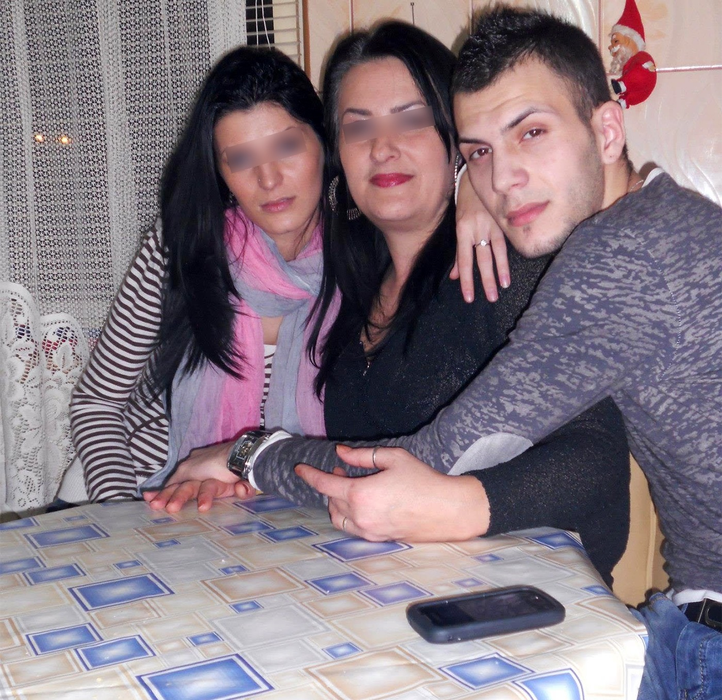 Cum arăta ispita Narcis Bujor în liceu, fără mușchi și fără tatuaje. Imaginile din Tecuci pe care „fiorosul” de la Insula Iubirii le-ar vrea șterse