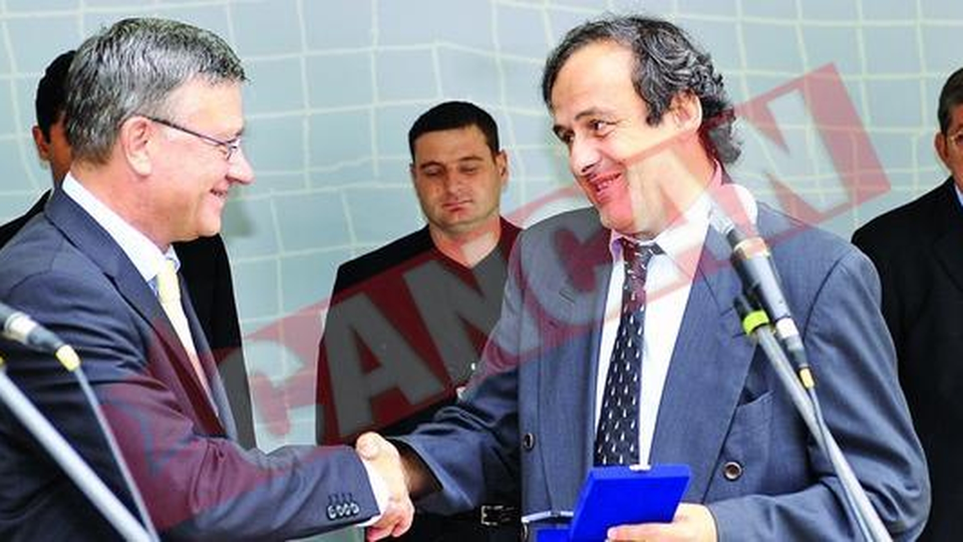 Cum l-a ratat Michel Platini pe Traian Basescu