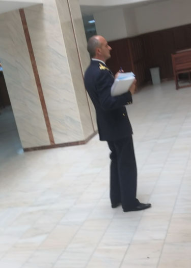 Florin Talpan se îmbracă în uniforma de colonel de fiecare dată când merge în fața instanței