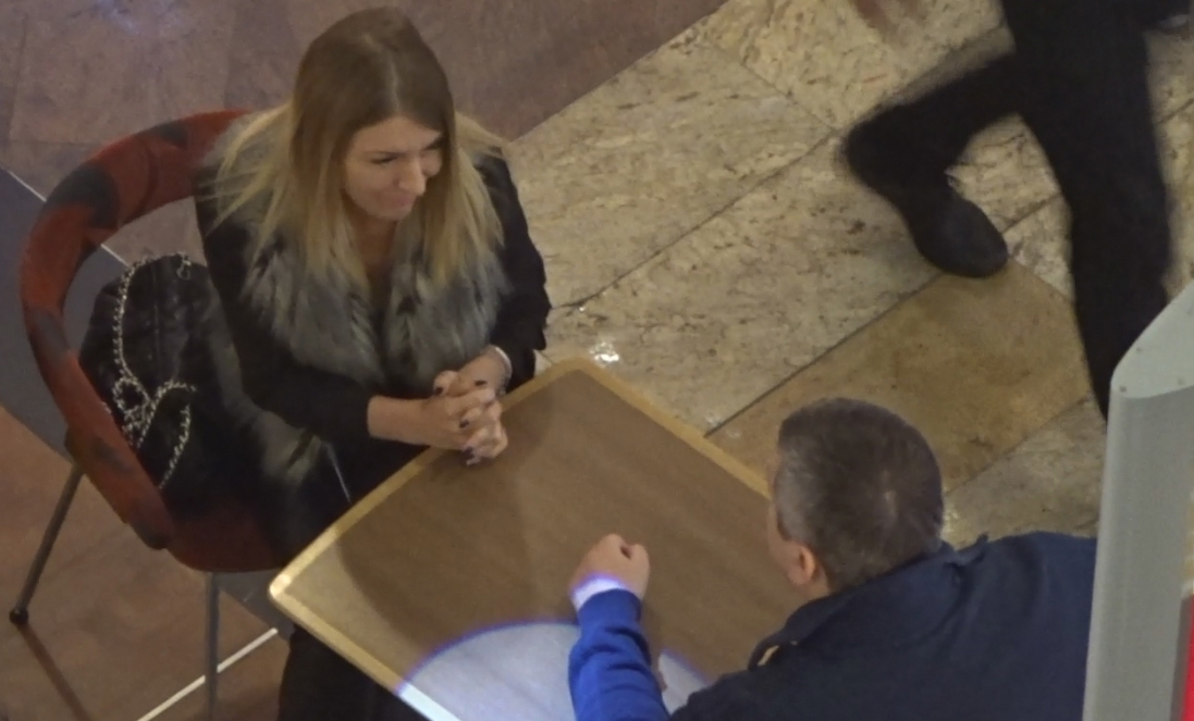 Iubita îi reproșează lui Radu Cristescu că nu își ține telefonul la vedere