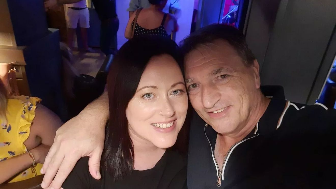 Contează sau nu vârsta într-o relație? Danielle a spart barierele societății și a făcut pasul cel mare alături de iubitul ei, mai mare cu 22 de ani