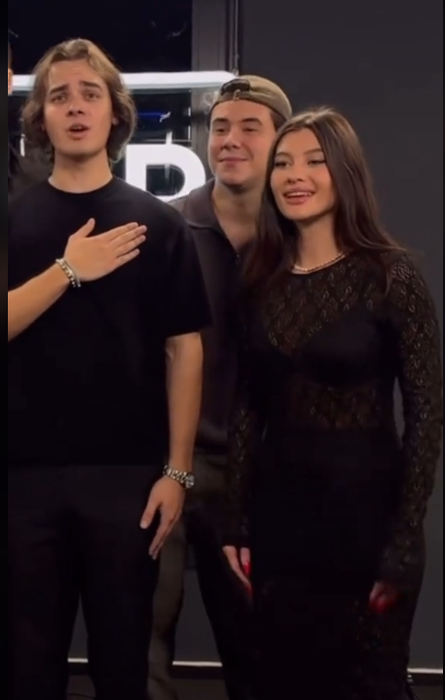 Erika și Adi, din nou împreună, la radio. (SURSA: TIK TOK.COM)