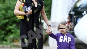 Rocsana Marcu bea limonada pentru a-si potoli greturile de gravida!