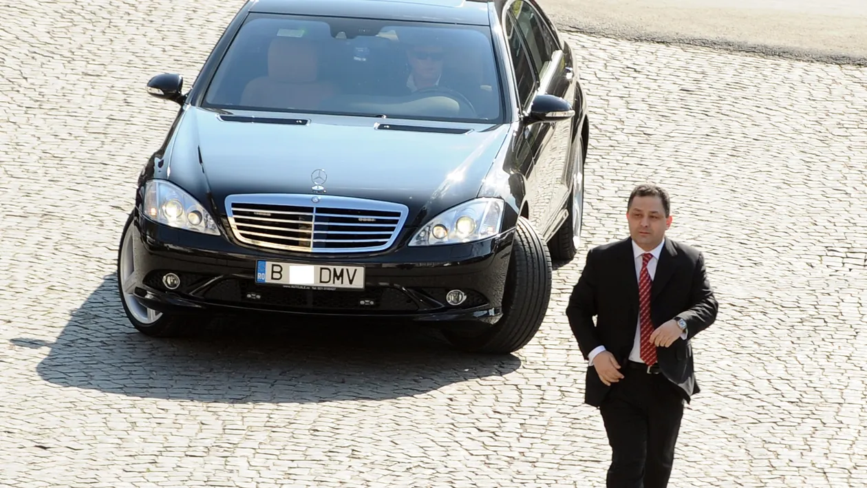 Oana si Marian merg cu cate un S-Klasee, Charlotte si juniorul impart si ei unul, dar fosta are si ML! Un Audi e de rezerva!