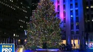 VIDEO Nebunie de culori la New York! Rockefeller Center s-a luminat pentru Craciun!