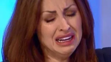 A vazut-o pe furis, acum 5 luni! O cantareata de la noi se sfarseste de dorul fetitei! Se roaga de straini ca sa-i dea o veste