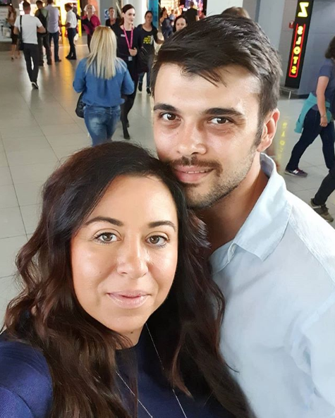 Oana Roman şi Marius Elisei sărbătoresc 5 ani de la nuntă. Unde petrec cei doi