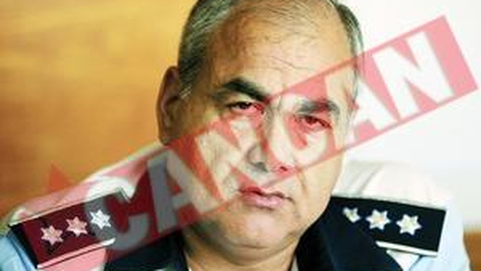 11 Politisti au ramas pietoni
