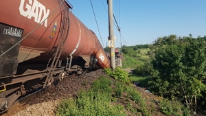 UPDATE: Mecanicul trenului de marfă care a deraiat în județul Dolj era băut