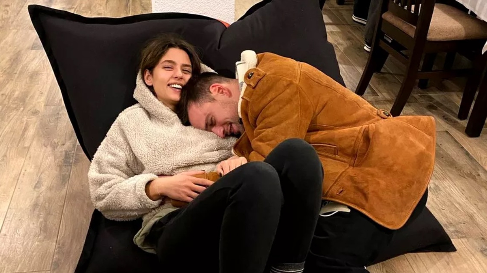 Prima reacție a lui Vlad Gherman, după ce s-a spus că Oana Moșneagu e însărcinată: “Este o etapă firească a unui cuplu”
