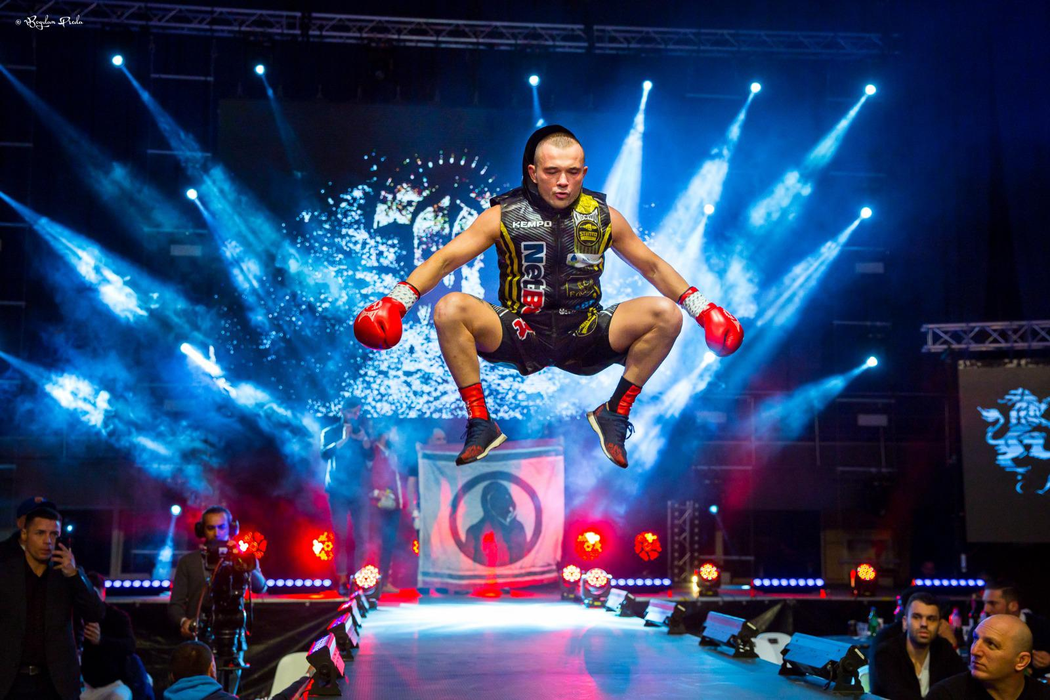 Debut de senzație în boxul românesc!