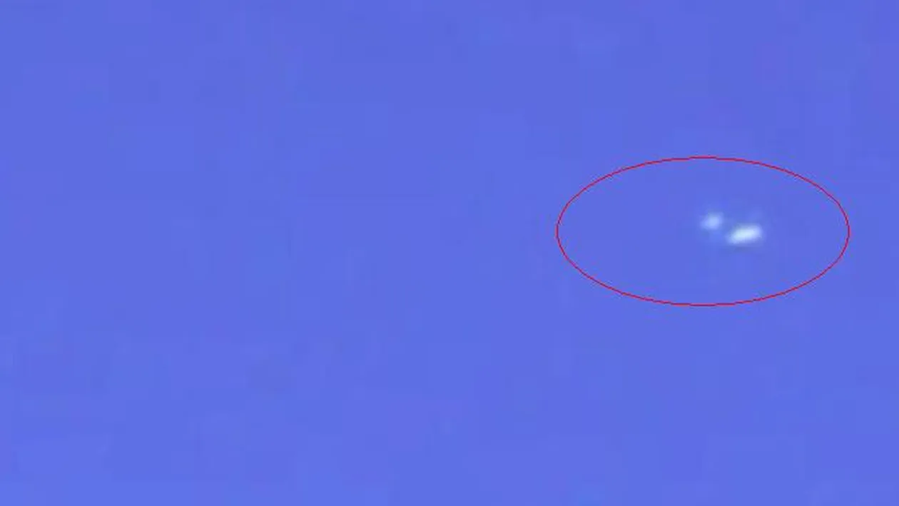 VIDEO Oaspeti de departe la nunta regala! Un OZN a aparut pe cerul Londrei