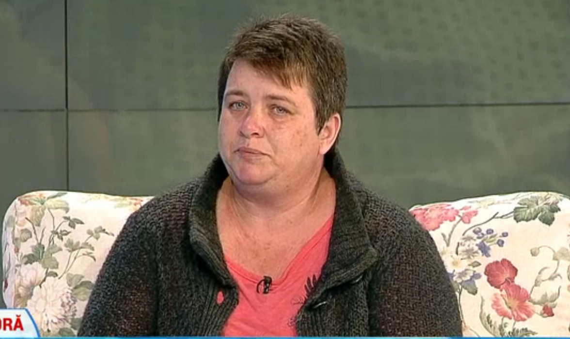 Mama tinerei se roagă ca Ioana să se facă bine