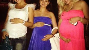 Trei doamne si toate trei... gravide! Viitoare mamici, toate legate de fotbalisti. Le recunosti?