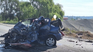 Accident grav în Olt! Un tânăr de 20 de ani și-a pierdut viața după ce mașina în care se afla s-a izbit de un TIR