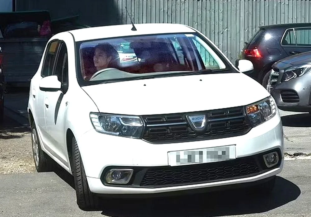 Ce mașină conduce Emma Răducanu după ce Porche i-a luat înapoi bolidul scump. Nu îi e rușine deloc!
